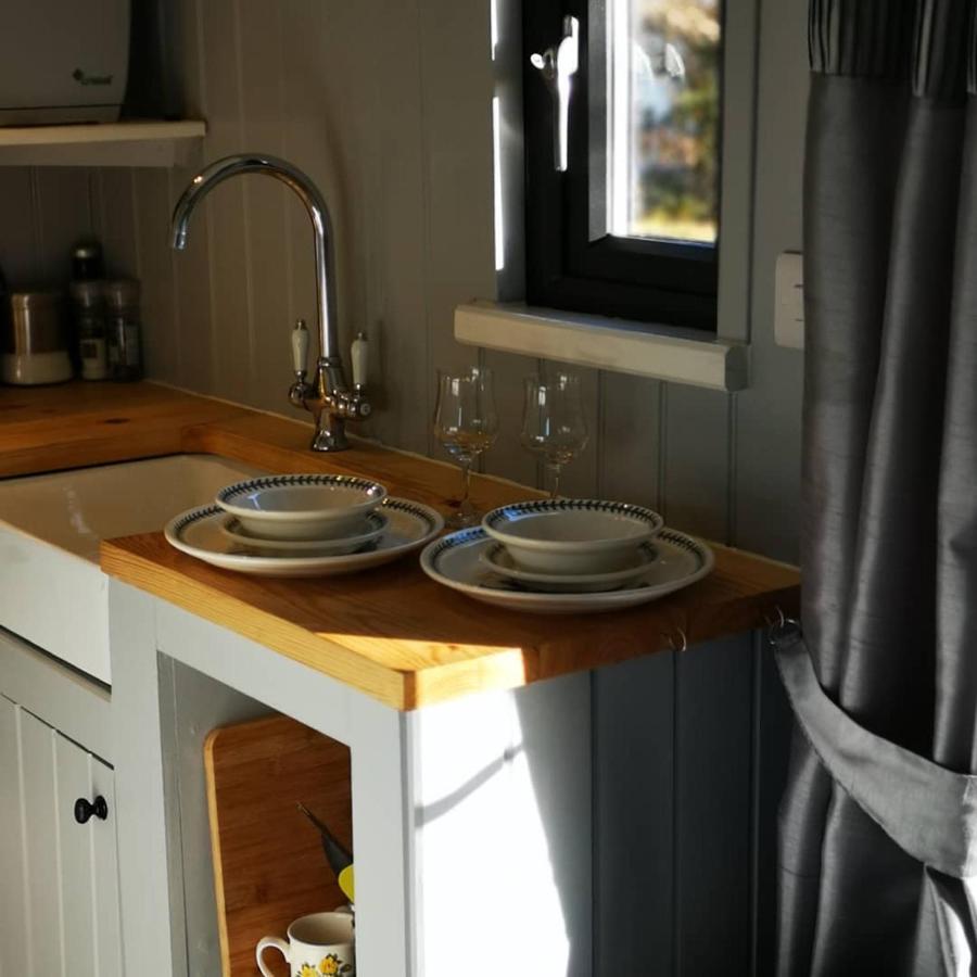 Villa Pen-Rhos Luxury Glamping "Cuckoo'S Nest" Llandrindod Wells Esterno foto